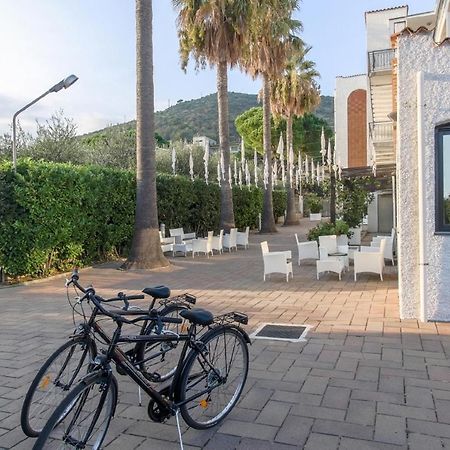 Liguria Apartments Pietra Ligure Εξωτερικό φωτογραφία