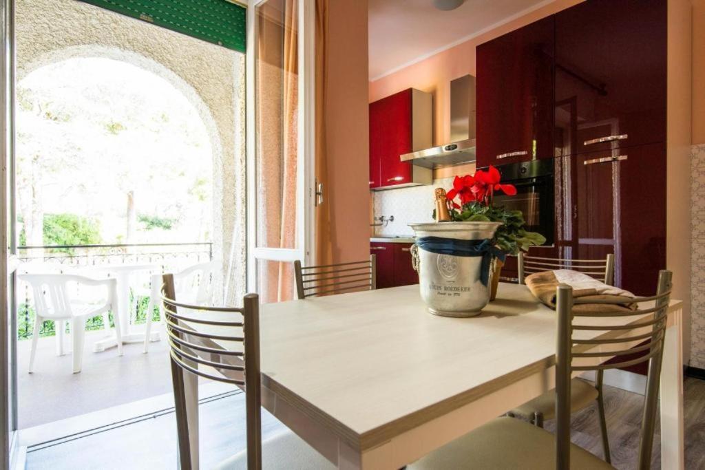 Liguria Apartments Pietra Ligure Εξωτερικό φωτογραφία